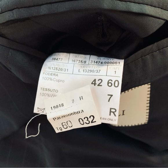 CANALI Black Pinstripe Wool Blazer Size 50R - Picture 6 of 7